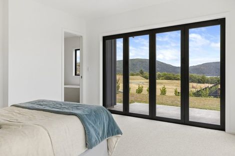 Photo of property in 47 Seven Oaks Drive, Kinloch, Taupo, 3377