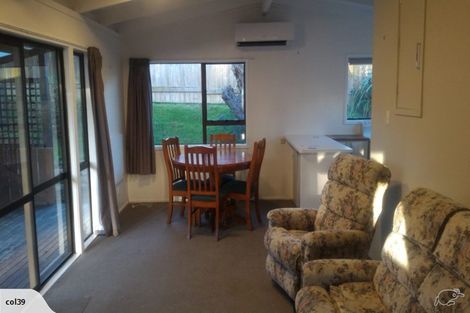 Photo of property in 1/53 Newington Road, Henderson, Auckland, 0612