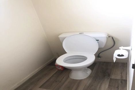 Photo of property in Chantelle Close, 44e Lavery Place, Sunnynook, Auckland, 0632