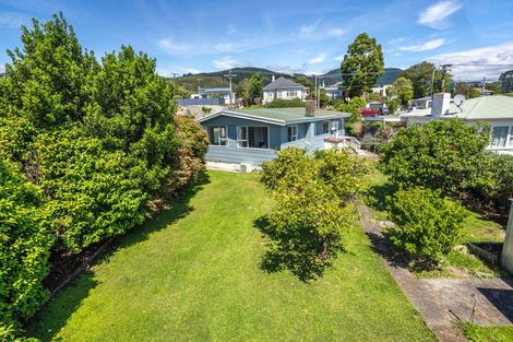Photo of property in 31 Moana Road, Paraparaumu, 5032