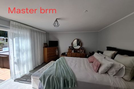 Photo of property in 1/64 Carlisle Road, Browns Bay, Auckland, 0630