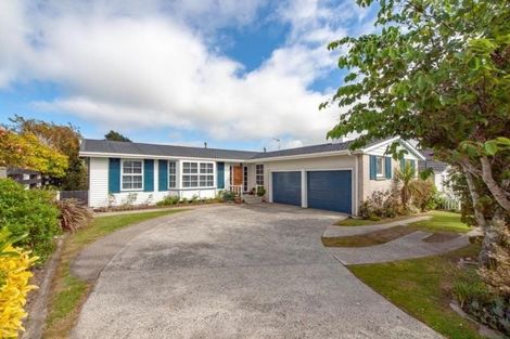 Photo of property in 27 Cranwell Street, Churton Park, Wellington, 6037