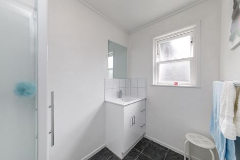 Photo of property in 15 Tyndall Street, Palmerston North, 4414