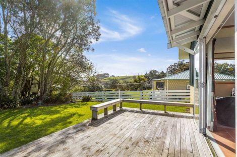 Photo of property in 192 Muriwai Valley Road, Muriwai, Waimauku, 0881