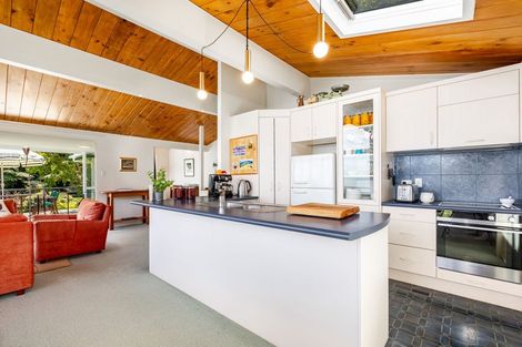 Photo of property in 42 Ferry Road, Days Bay, Lower Hutt, 5013