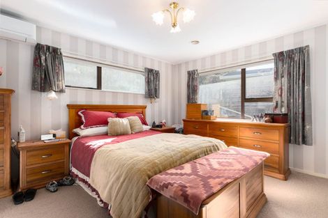 Photo of property in 64 Fyvie Avenue, Tawa, Wellington, 5028