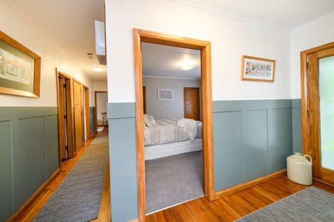 Photo of property in 7 Ihle Street, Terrace End, Palmerston North, 4410