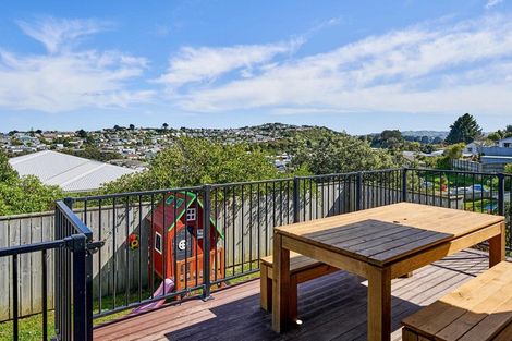 Photo of property in 29 Penguin Grove, Waitangirua, Porirua, 5024