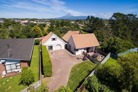 Photo of property in 288e Mangorei Road, Merrilands, New Plymouth, 4312