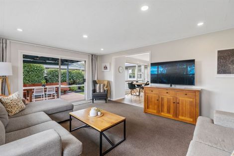 Photo of property in 215 Grimseys Road, Redwood, Christchurch, 8051