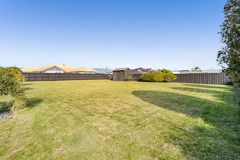 Photo of property in 17a Dolphin Parade, Bell Block, New Plymouth, 4312