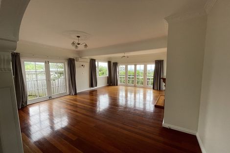 Photo of property in 34 Mandalay Terrace, Khandallah, Wellington, 6035