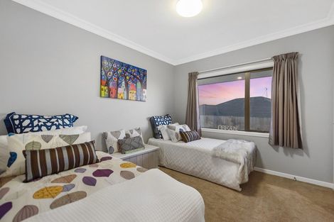 Photo of property in 14 Miranda Place, Flagstaff, Hamilton, 3210