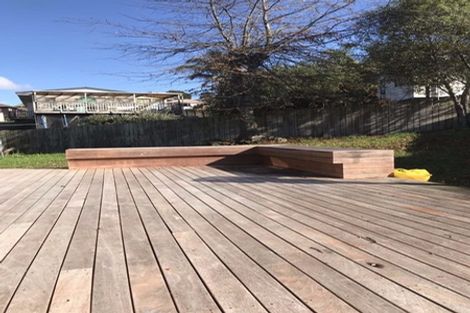 Photo of property in 12 Thalia Place, Totara Vale, Auckland, 0629