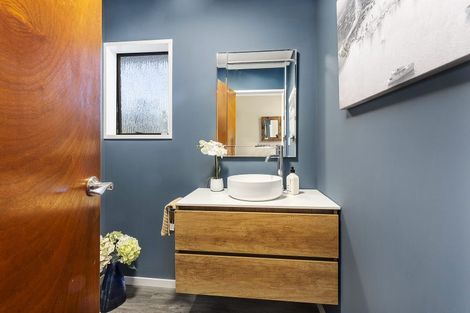 Photo of property in 32 Kinloch Place, Papakowhai, Porirua, 5024