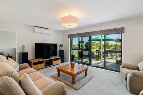 Photo of property in 28 Mark Place, Lynmore, Rotorua, 3010