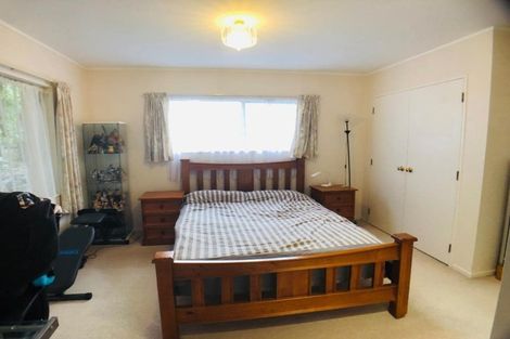 Photo of property in 301 Glengarry Road, Glen Eden, Auckland, 0602