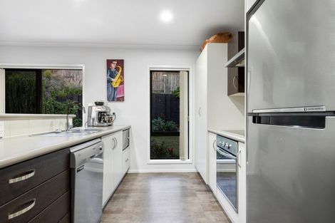 Photo of property in 5 Hillford Place, Welcome Bay, Tauranga, 3175