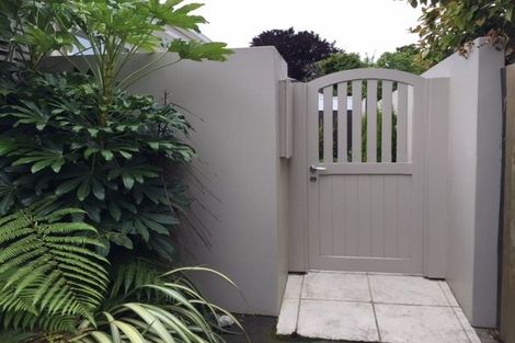 Photo of property in 4/4 Garden Road, Merivale, Christchurch, 8014