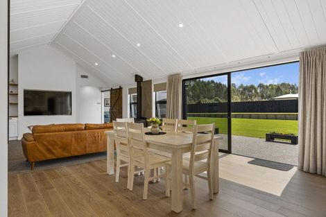 Photo of property in 12 Kahikatea Drive, Kinloch, Taupo, 3377