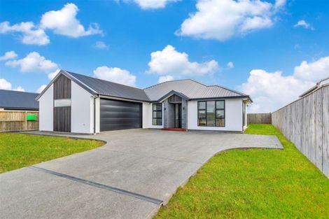 Photo of property in 10 Valour Drive, Rangiora, 7400