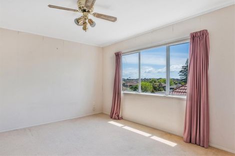 Photo of property in 2/4 Crescent Hills Court, Northpark, Auckland, 2013