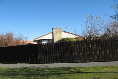 Photo of property in 28 Palmers Road, New Brighton, Christchurch, 8083