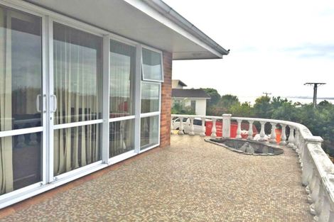 Photo of property in 459 East Coast Road, Murrays Bay, Auckland, 0630