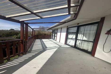 Photo of property in 20 Wattle Road, Sunnyvale, Auckland, 0612