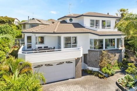 Photo of property in 2/70 Churchill Road, Murrays Bay, Auckland, 0630