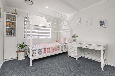 Photo of property in 55a Twin Parks Rise, Papakura, 2110