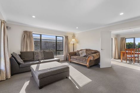 Photo of property in 8 Brompton Close, Richmond Heights, Taupo, 3330