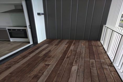 Photo of property in 10/45 Cessna Crescent, Mangere, Auckland, 2022