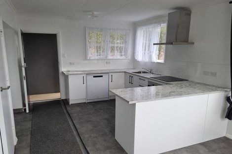 Photo of property in 9 Dampier Avenue, Awapuni, Palmerston North, 4412