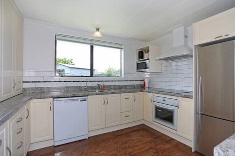 Photo of property in 8 Mansell Crescent, Bulls, 4818