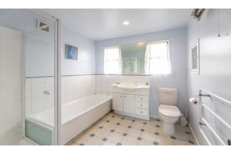 Photo of property in 1/124 Hamilton Avenue, Ilam, Christchurch, 8041