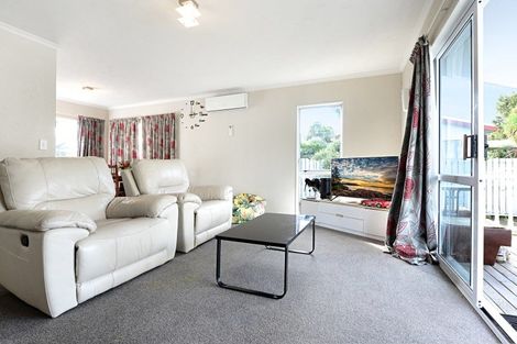 Photo of property in 24c Huia Avenue, Forest Lake, Hamilton, 3200