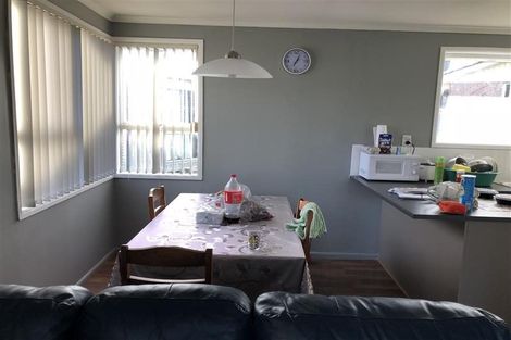 Photo of property in 19 Burbank Avenue, Manurewa, Auckland, 2102