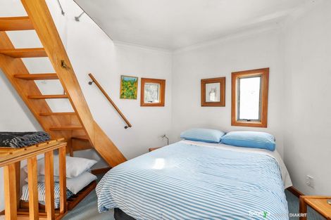 Photo of property in 326 The Esplanade, Island Bay, Wellington, 6023