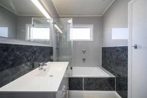 Photo of property in 18 Webb Street, Terrace End, Palmerston North, 4410