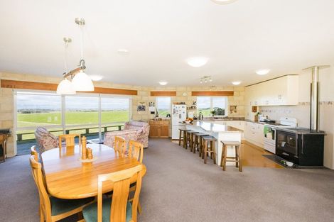 Photo of property in 63 Sutherland Road, Sanson, Palmerston North, 4479