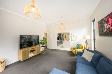 Photo of property in 18 Galea Grove, Kelvin Grove, Palmerston North, 4414