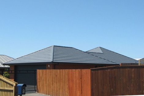 Photo of property in 8 Gwen Place, Redwood, Christchurch, 8051