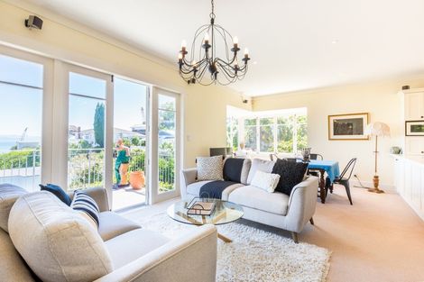 Photo of property in 30 Seapoint Road, Bluff Hill, Napier, 4110