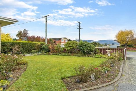 Photo of property in 19 Butchers Lane, Waimate, 7924