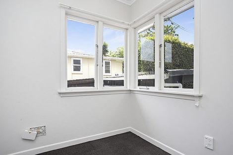 Photo of property in 7 Kamara Road, Glen Eden, Auckland, 0602