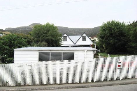 Photo of property in 8 Godley Quay, Lyttelton, 8082