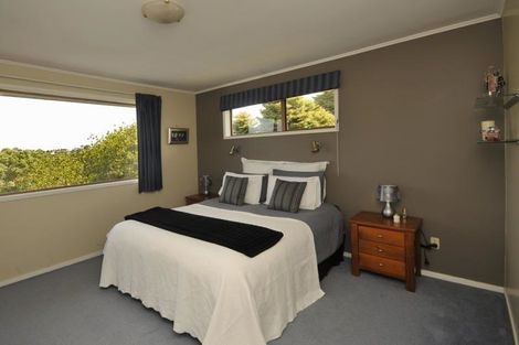 Photo of property in 76 Weatherly Road, Torbay, Auckland, 0630