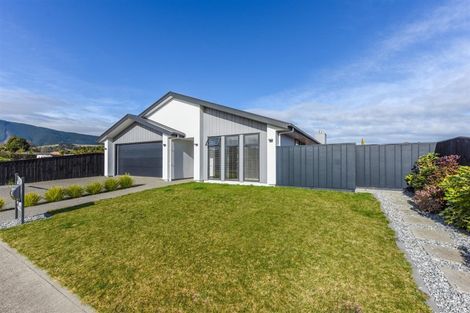 Photo of property in 8 Lassen Place, Stoke, Nelson, 7011