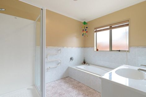 Photo of property in 61 Nielsen Gardens, Rototuna, Hamilton, 3210